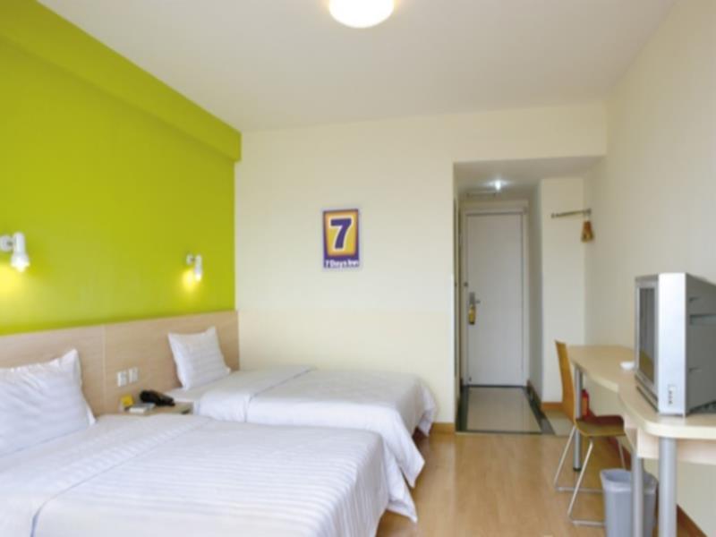 7 Days Inn Guangzhou Luogang Yonghe Development Zone Exterior photo